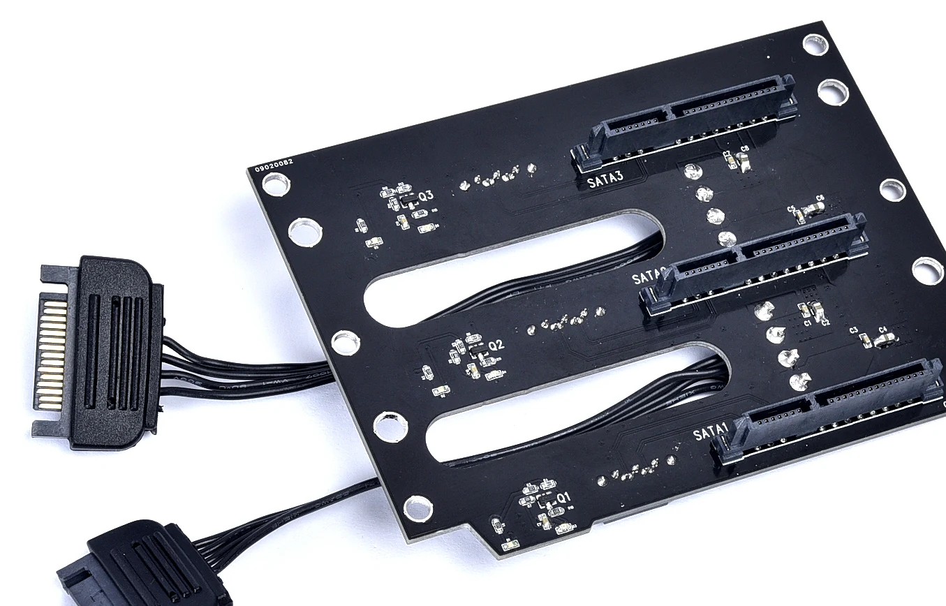 Bộ Hot Swap Lian Li LANCOOL II-3X Hot Swappable Back Plate - NEW