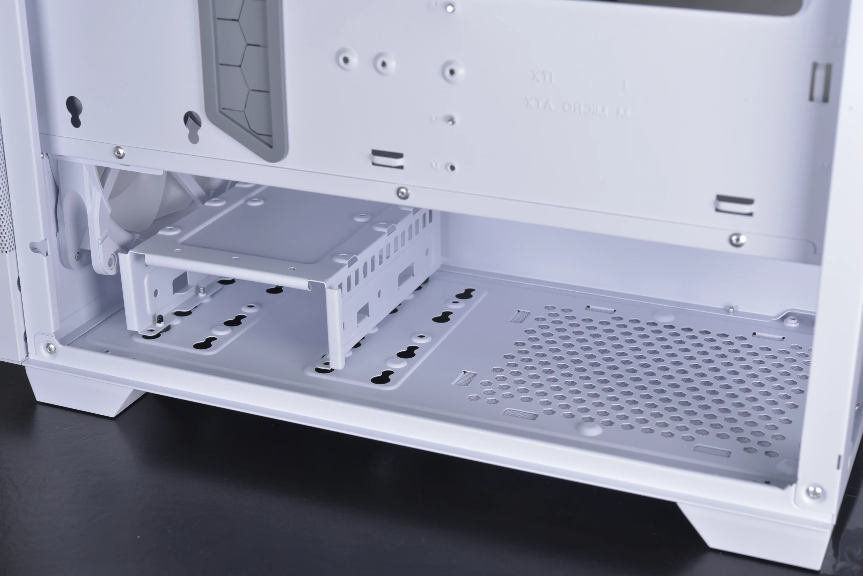 Vỏ Case PC Lian Li LANCOOL 205 Mesh C White - ATX - Trắng - NEW