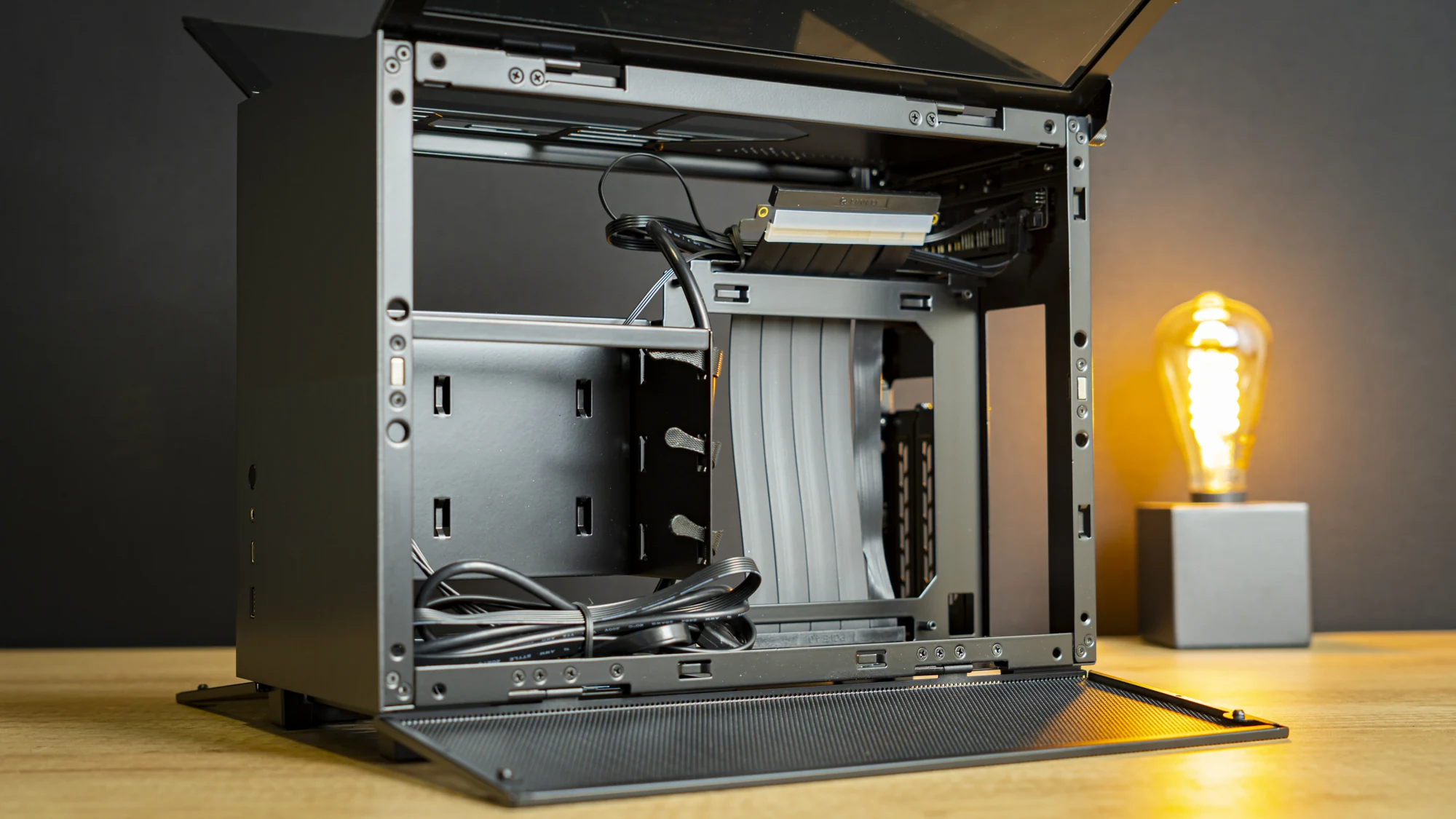 Vỏ Case PC Lian Li Q58 Black - Mini-ITX - Đen - NEW
