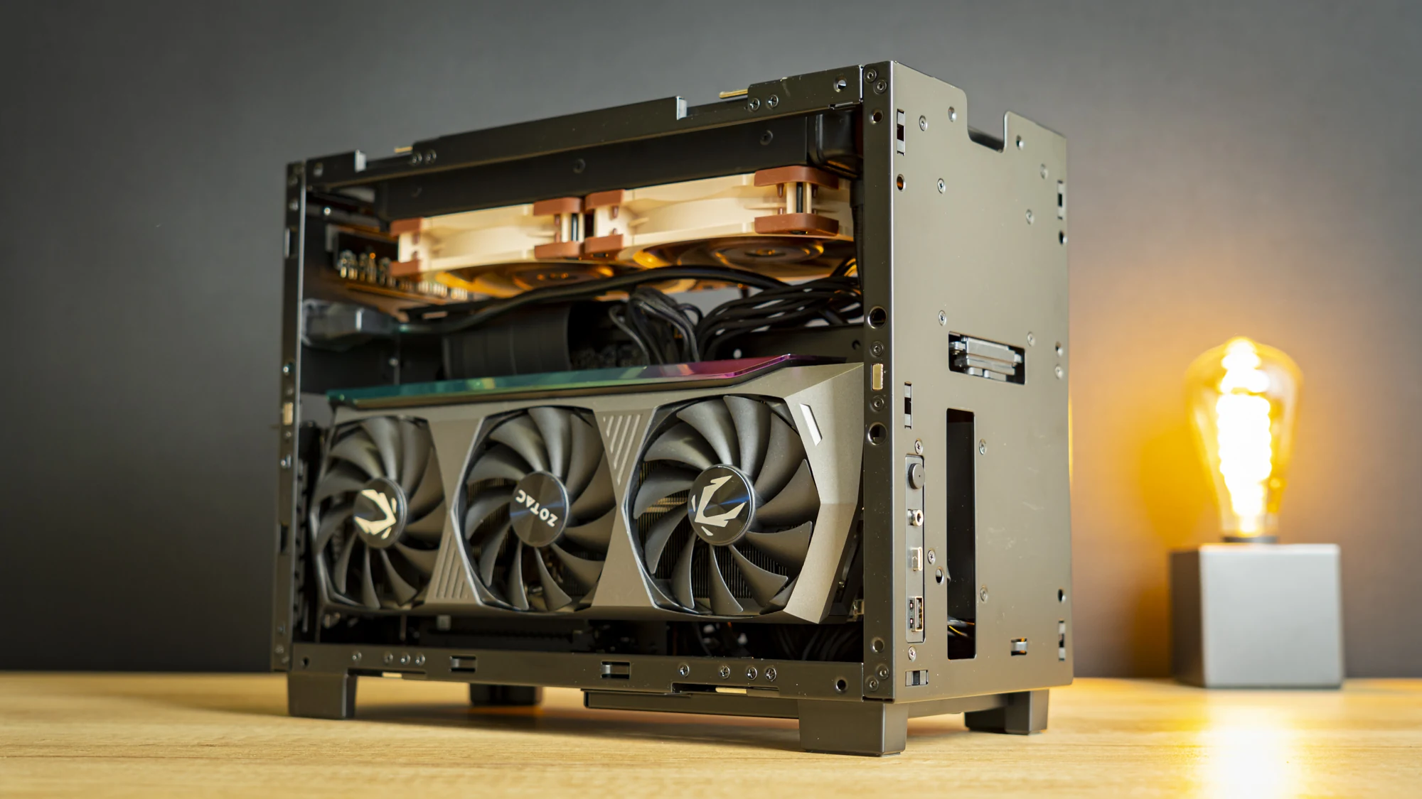 Vỏ Case PC Lian Li Q58 Black - Mini-ITX - Đen - NEW
