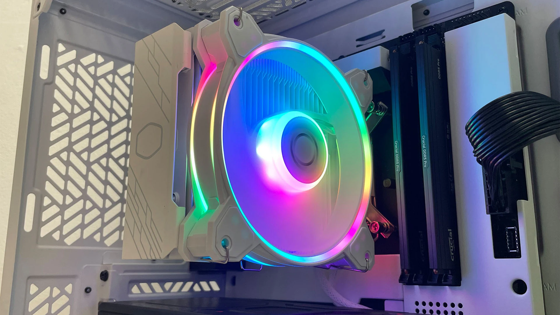 Tản nhiệt khí Cooler Master Hyper 212 Halo White - NEW