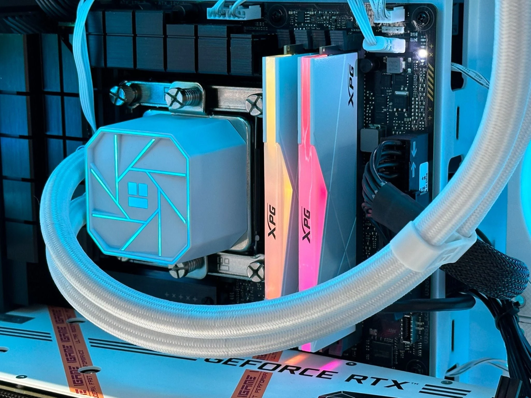 Tản Nhiệt Nước CPU Thermalright Aqua Elite 240 WHITE V3 - NEW