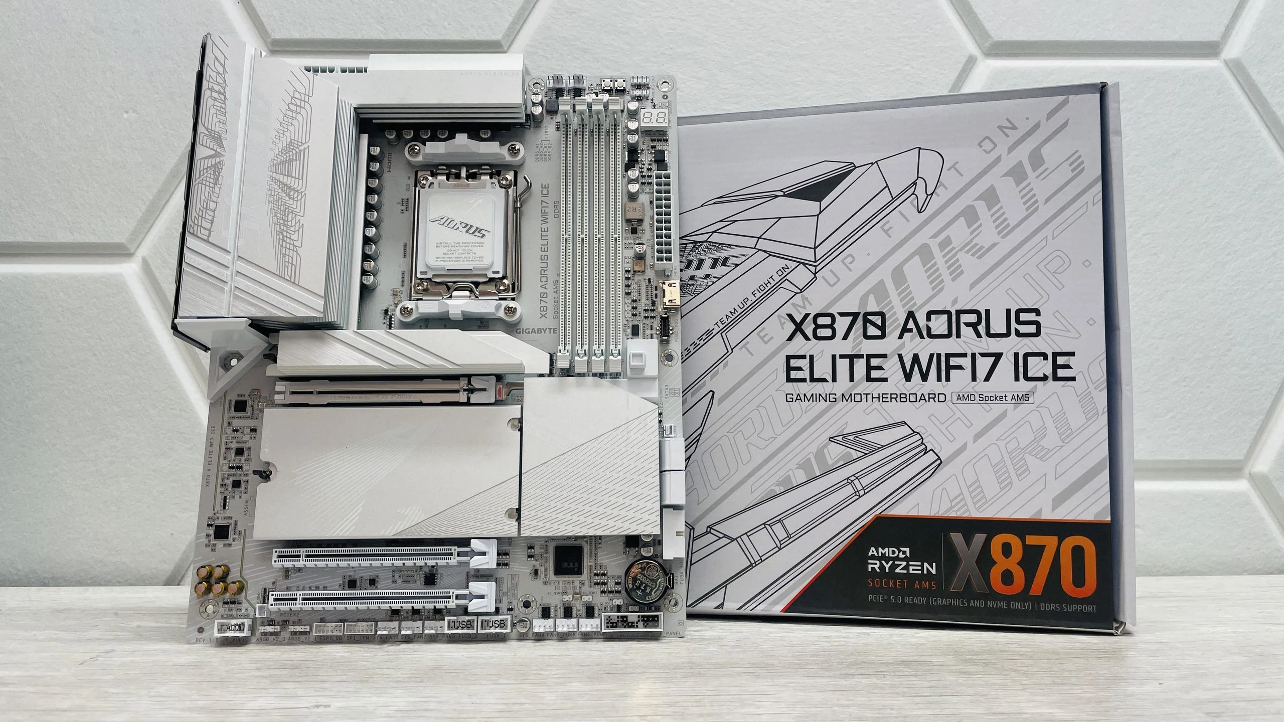 Mainboard Gigabyte X870 AORUS ELITE WIFI7 ICE - 4 Khe RAM DDR5 - AM5 - NEW