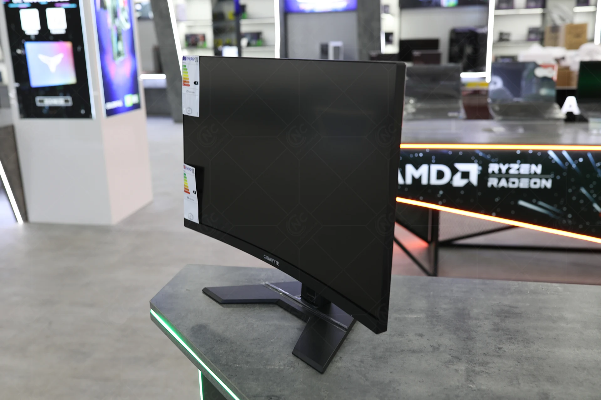 Màn hình Gigabyte G27FC - 27 inch - FHD - VA Cong - 165HZ - New