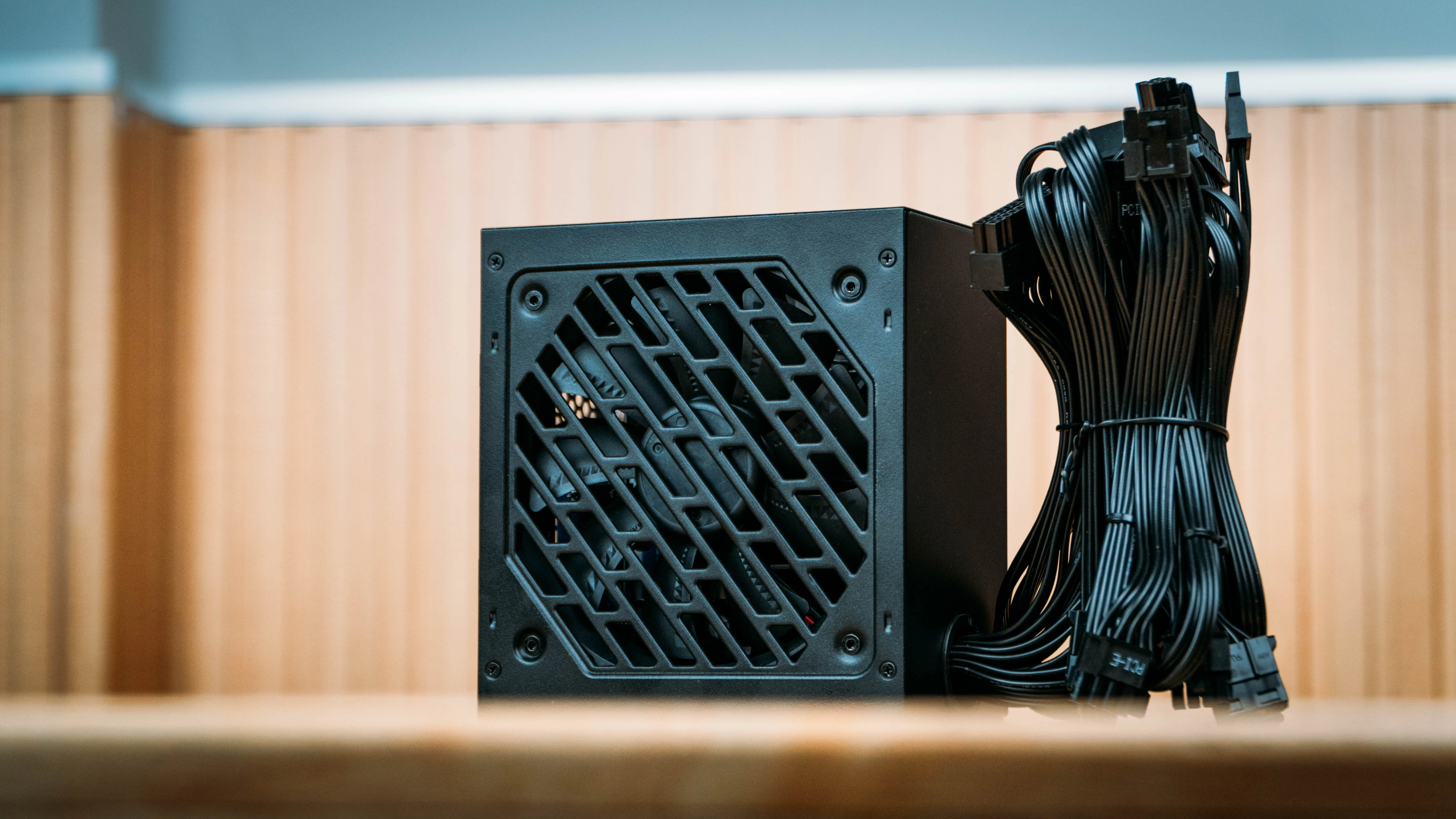 Nguồn PC Super Flower Zillion 650W - 80 Plus Bronze - Non Modular - New