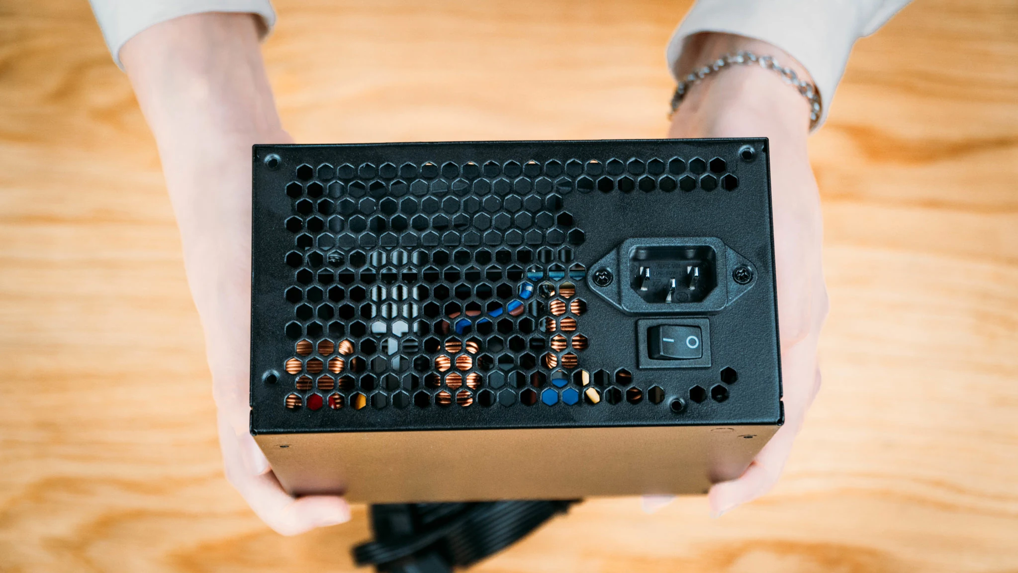 Nguồn PC Super Flower Zillion DB 650W - 80 Plus Bronze - Non Modular - New