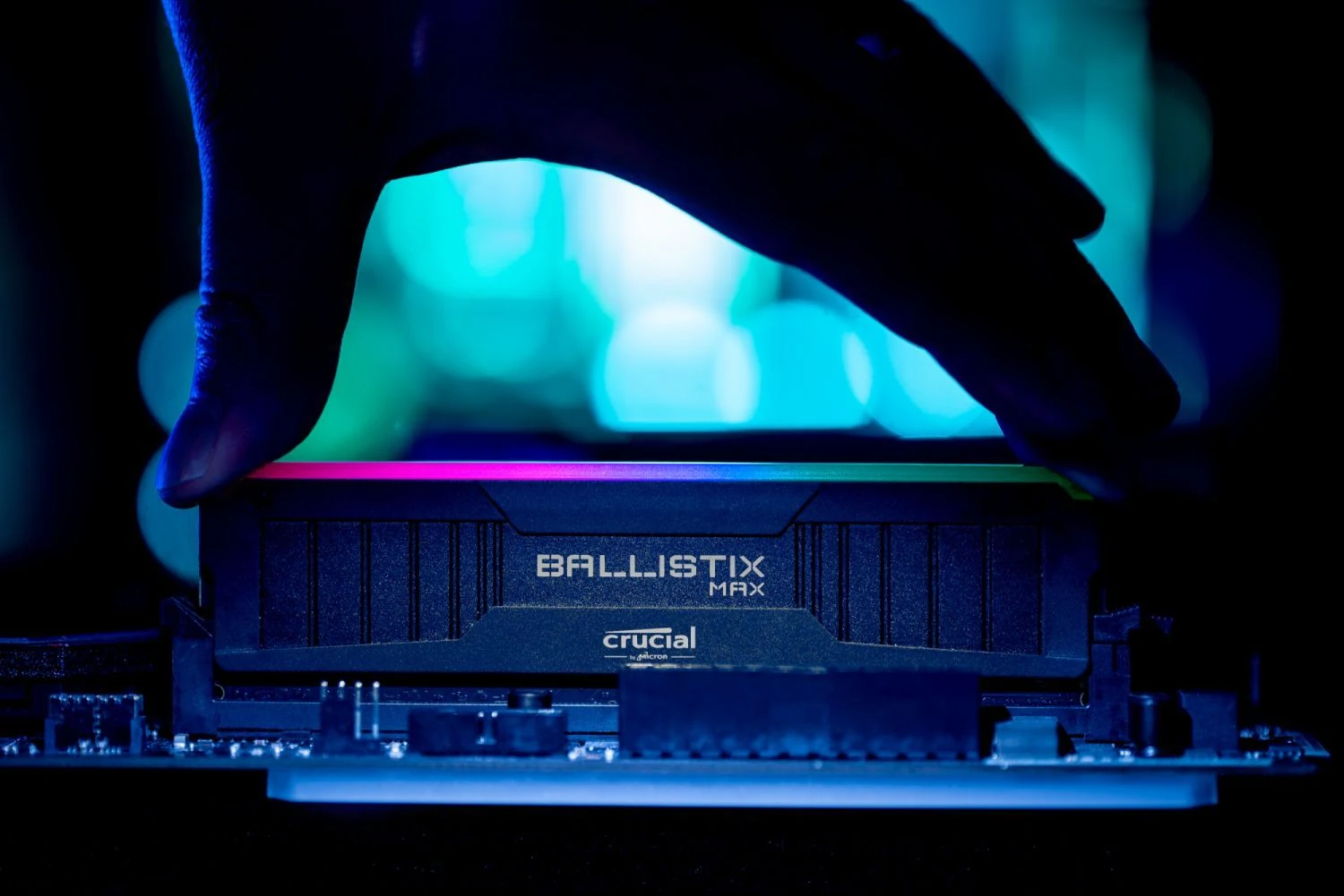 RAM Crucial Ballistix MAX RGB DDR4 16GB Kit 2x8GB 4000MHz Black - BLM2K8G40C18U4BL