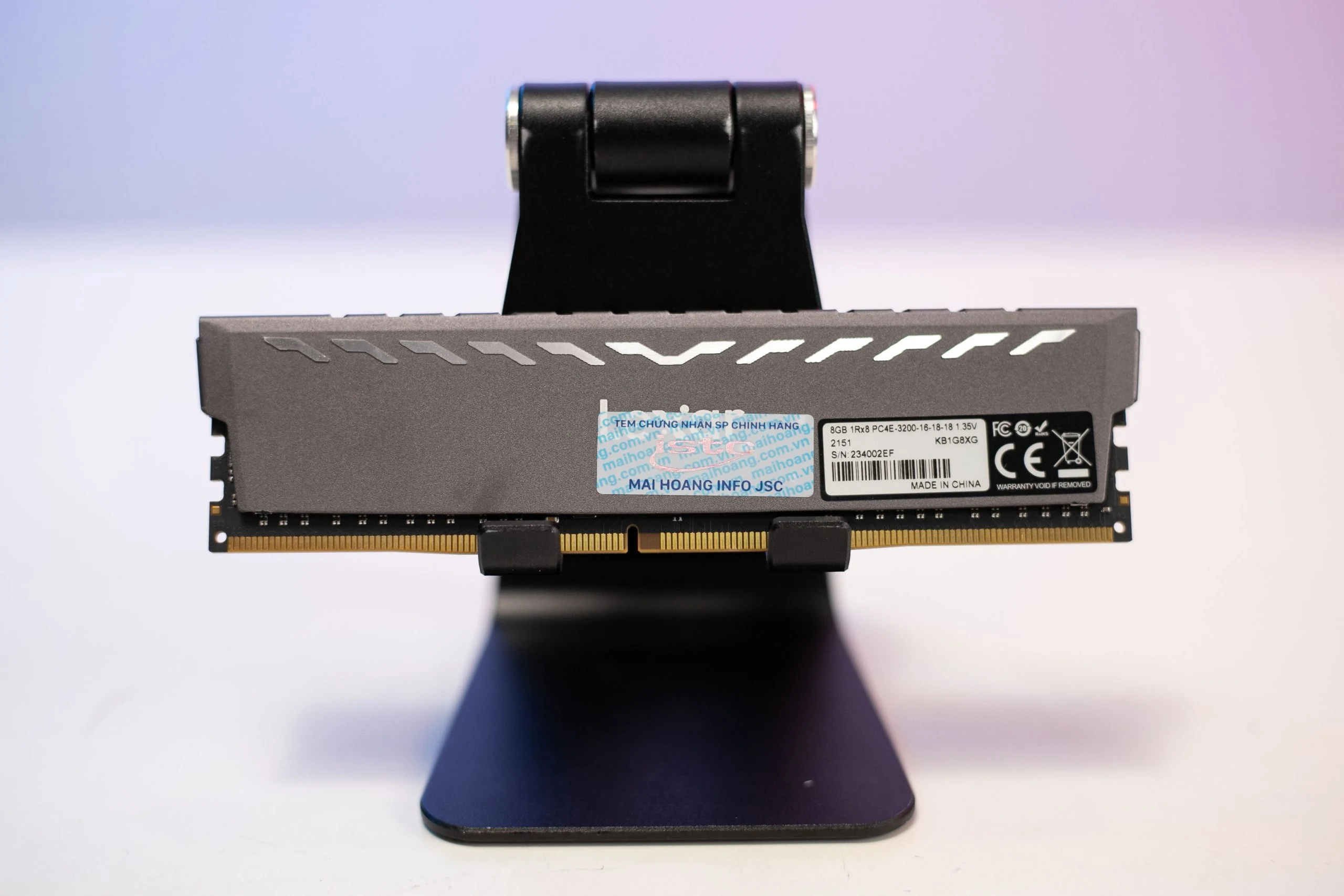 RAM Lexar ARES RGB DDR4 8GB 3200MHz - LD4BU008G-R3200GDLA
