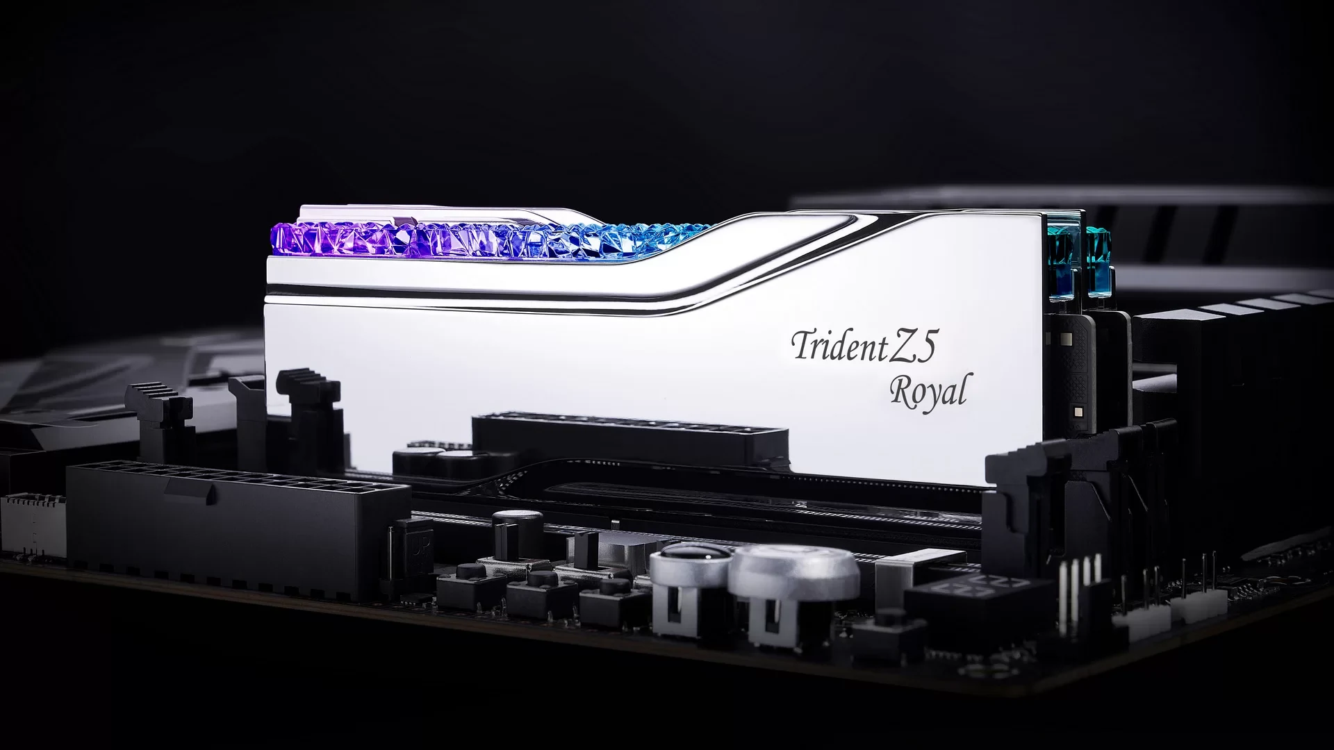 RAM G.Skill Trident Z5 Royal RGB 64GB (2x32GB) DDR5 6400MHz - Silver - New