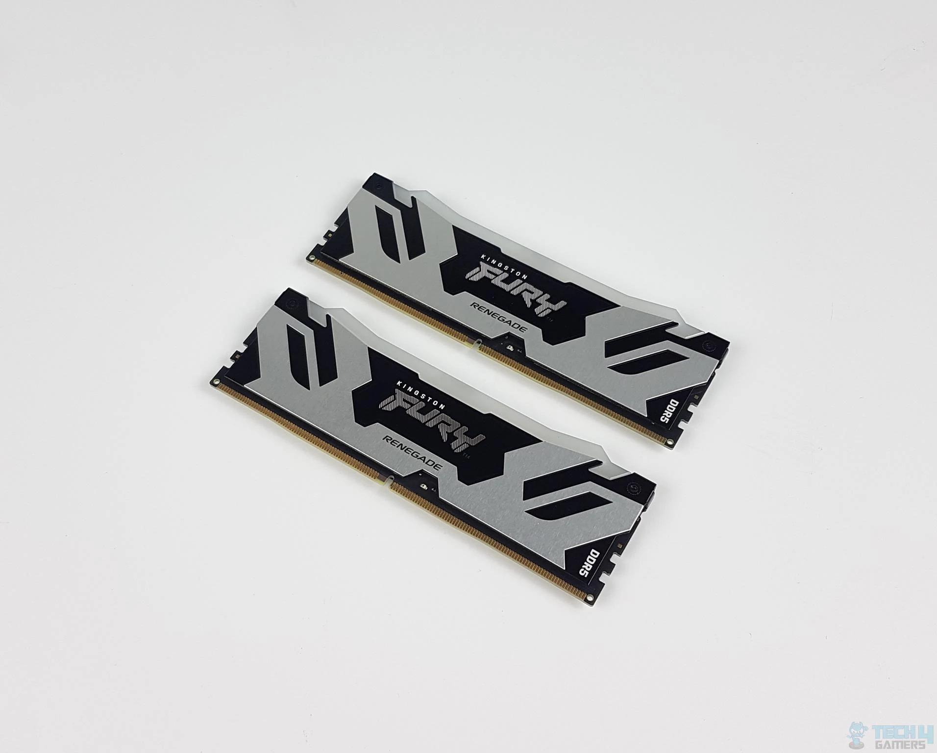 RAM Kingston FURY Renegade RGB 32GB (2x16GB) DDR5 7200MHz - Black/Silver - New