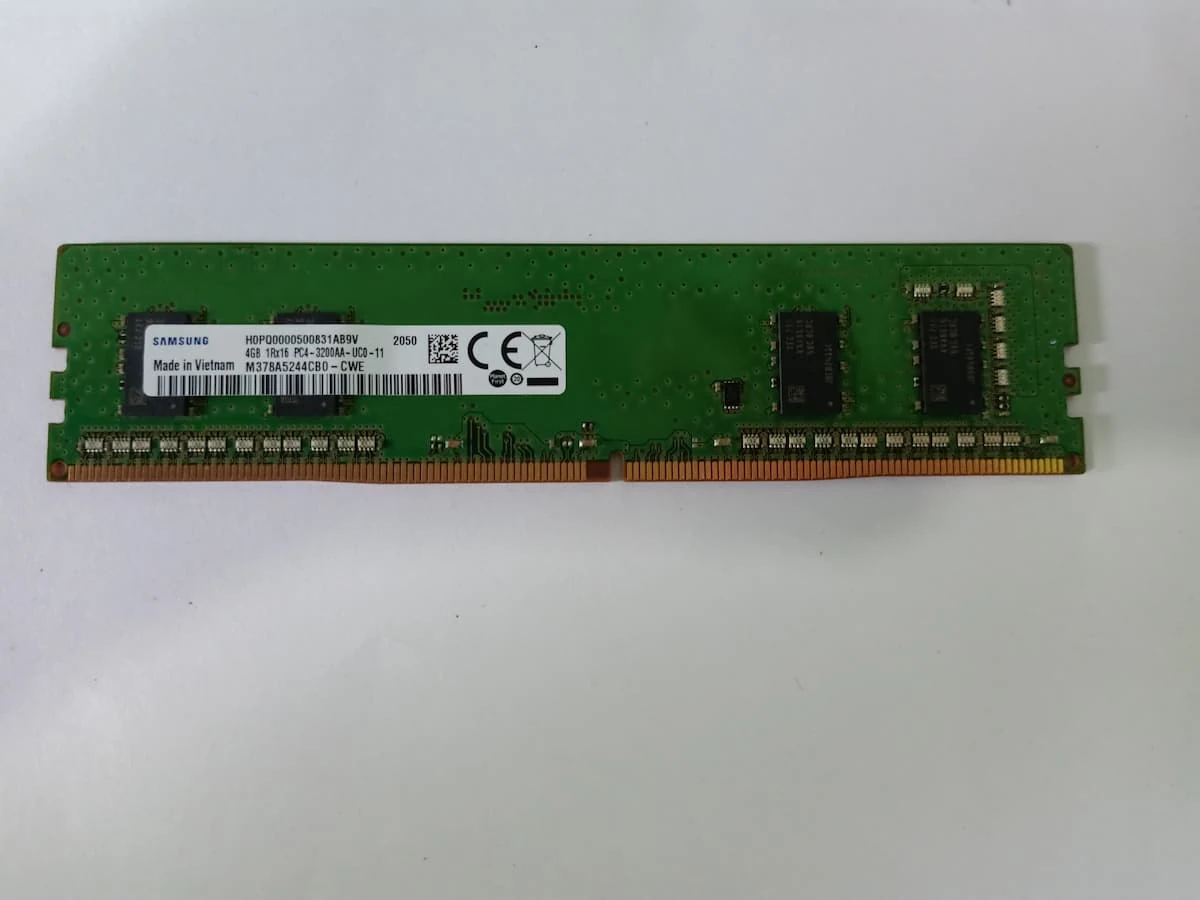 RAM Samsung DDR4 UDIMM 4GB 2933MHz - M378A5244CB0-CVF