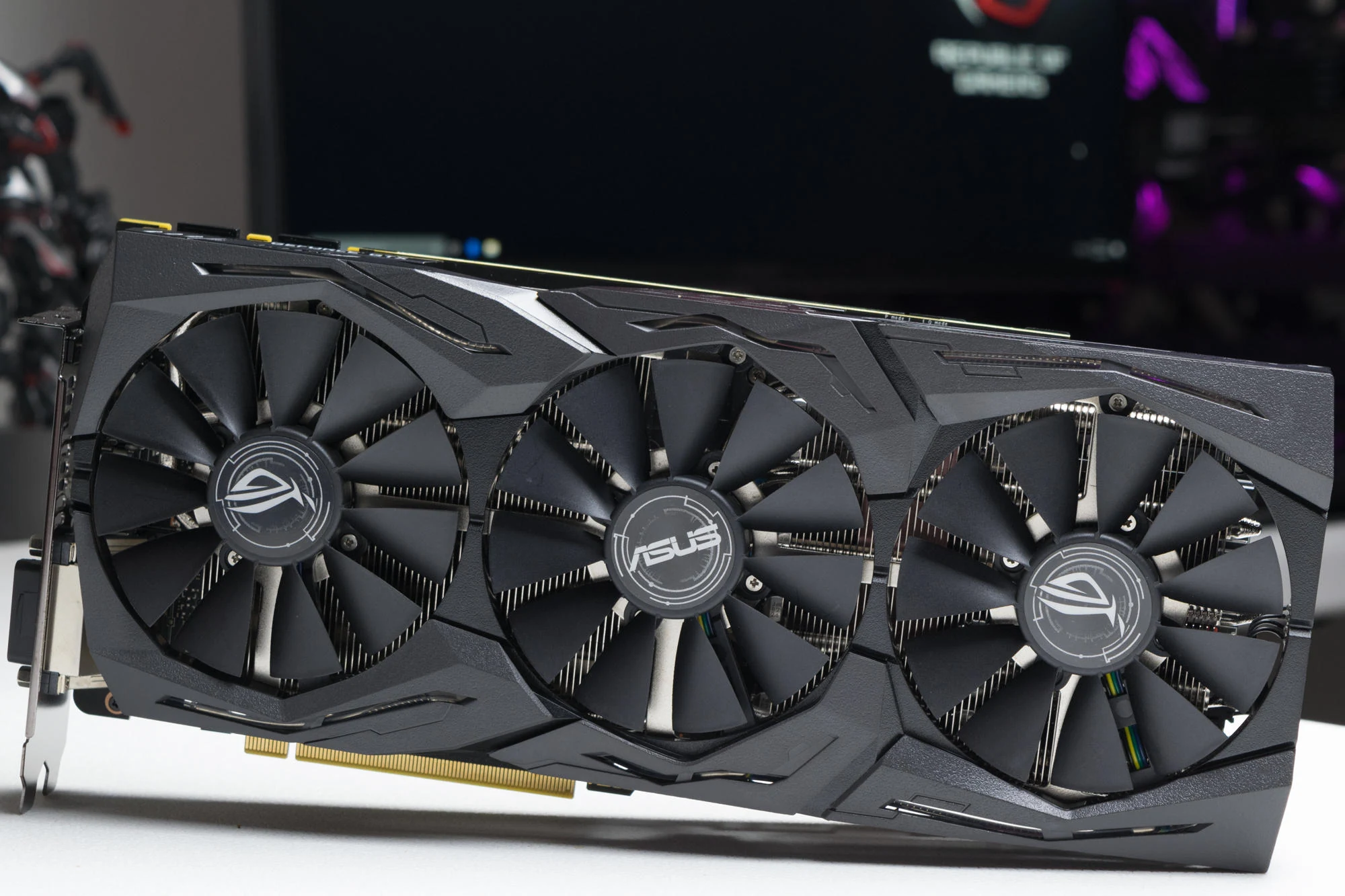 VGA ASUS ROG Strix GeForce GTX 1080 Ti OC Edition 11GB - GDDR5X - NEW