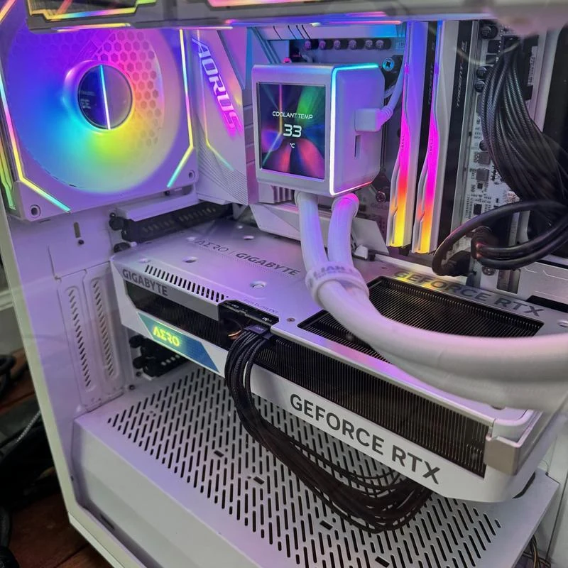 VGA Gigabyte GeForce RTX 4070 Ti SUPER Aero OC 16GB - GDDR6X - NEW