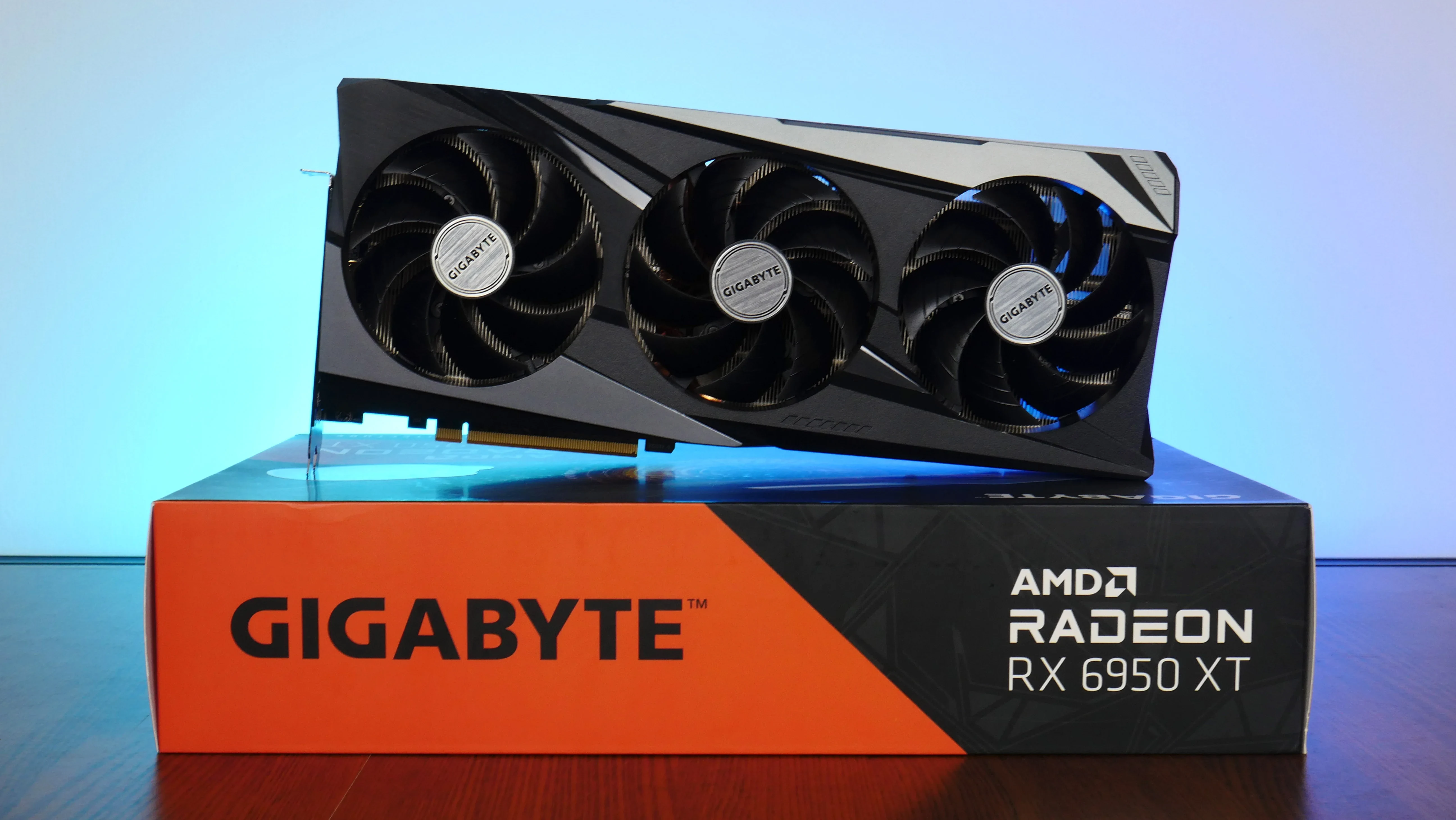 VGA GIGABYTE Radeon RX 6950 XT GAMING OC 16G - GDDR6 - NEW