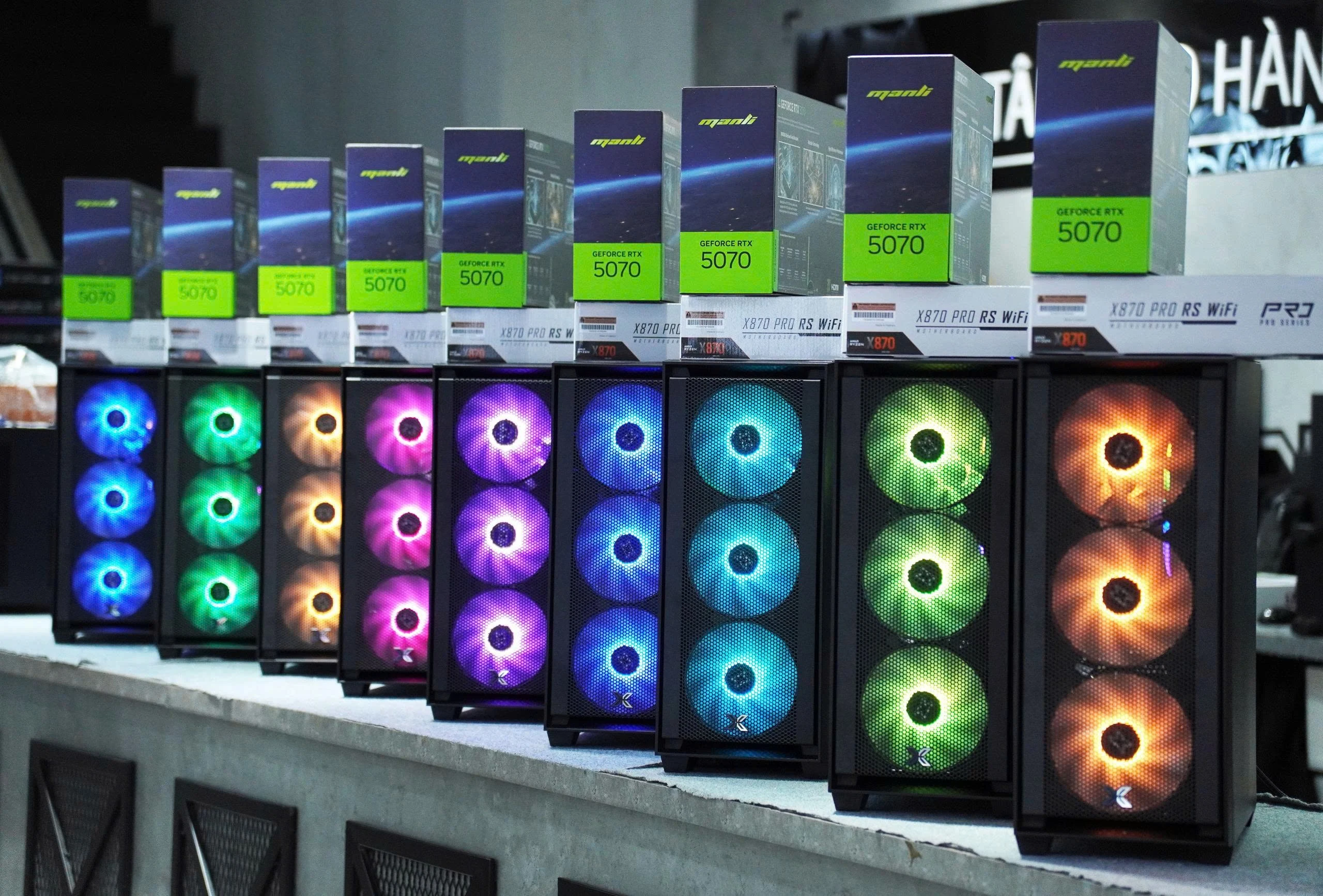 VGA MANLI GeForce RTX 5070 12GB Nebula GDDR7