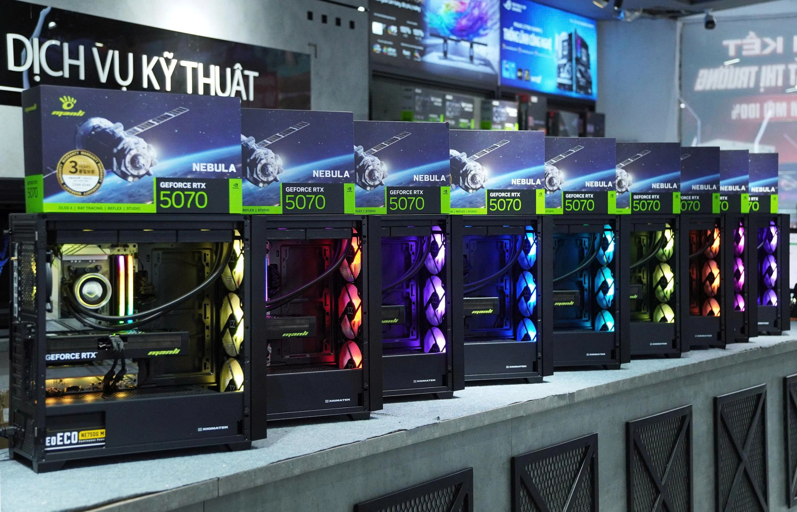 VGA MANLI GeForce RTX 5070 OC 12GB Black Stellar GDDR7